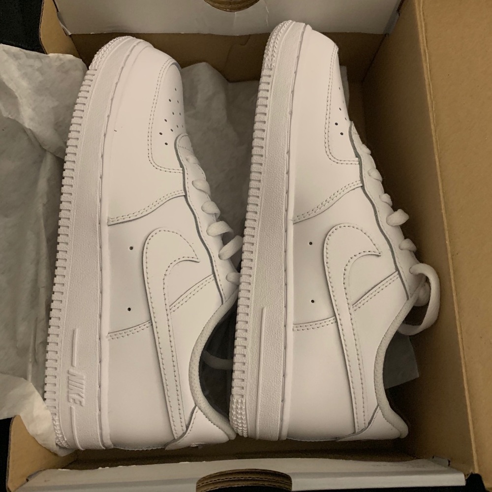 Nike Air Force 1 (size 3Y)